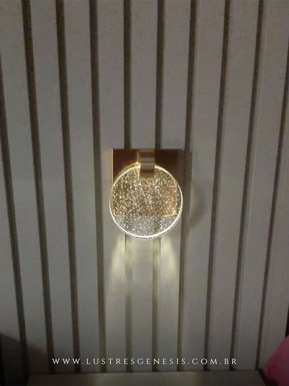 Arandela Moderna Celeste Dourado com LED Integrado Lustres G&ecirc;nesis loja online de Lustres e Ilumina&ccedil;&atilde;o Decorativa